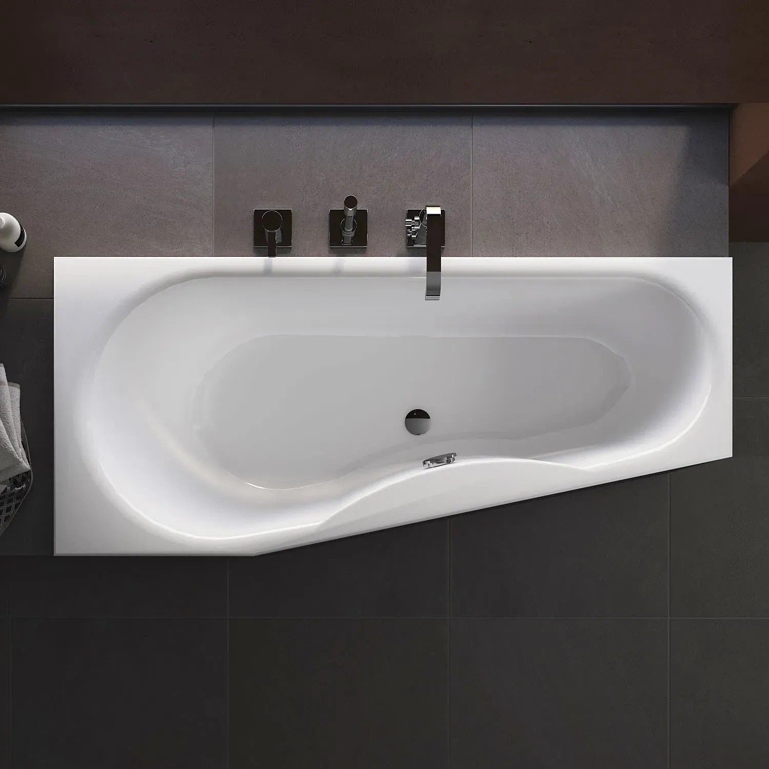 Platzsparende, rechteckige, weiße Acryl-Badewanne (170x75/50 cm) von Steinkamp für kleine Bäder.