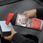 Nigrin Reinigungs-Politur wird auf einen Schwamm gegeben zur Autopflege.