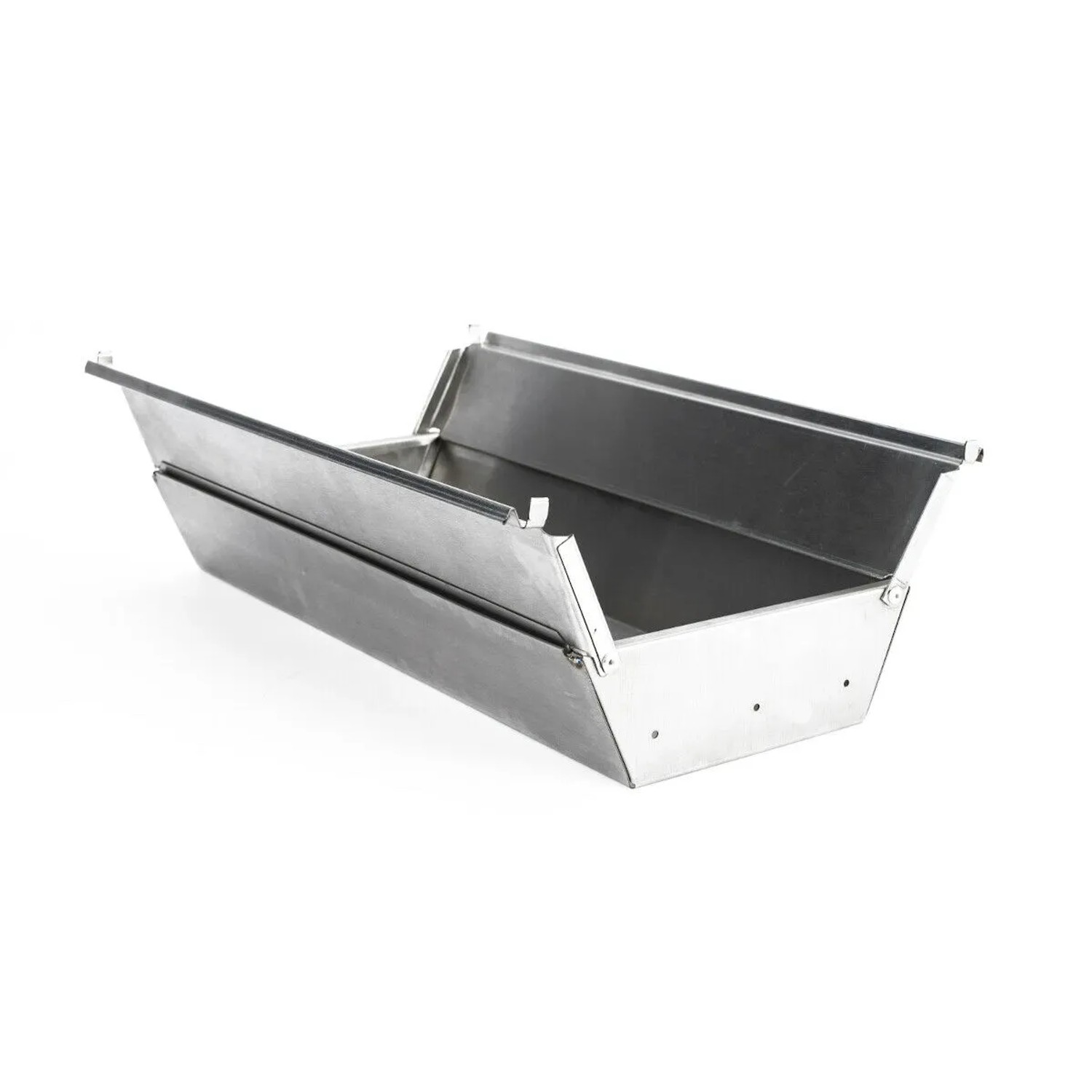Innenansicht des Taino Mox Koffer-Grills, ein kompakter Holzkohlegrill für Camping und BBQ.