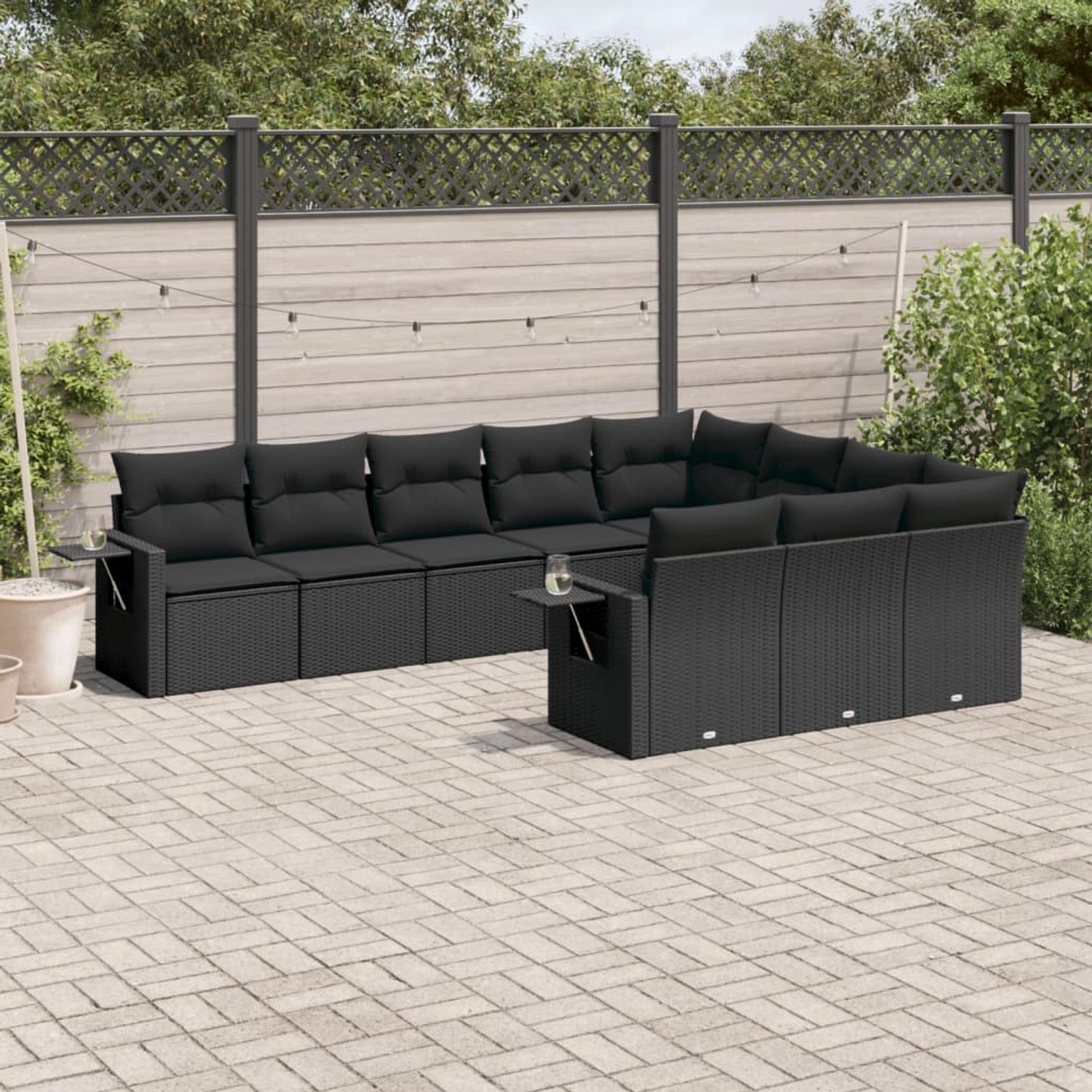 Schwarze 10-tlg. vidaXL Garten-Sofagarnitur aus Poly Rattan mit Kissen.