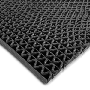 Schwarze KARAT Hygienematte 90x100cm für Barfußzonen, UV-beständig und mit Wellenstruktur.