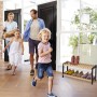 Relaxdays Schuhregal aus Bambus und MDF mit 2 Ebenen in Natur und Schwarz. Schuhschrank für Flur.