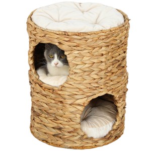 PawHut Kratztonne aus Wasserhyazinthe, braun, mit Katze in einer der zwei Öffnungen.