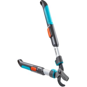Gardena TeleCut 520-670 B Astschere mit Teleskop-Funktion für präzise Baumschnitte.