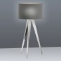 Graue Näve Tischleuchte mit 3-Bein Stativfuß, 61,5 cm hoch. Design-Tischlampe für Wohnzimmer.