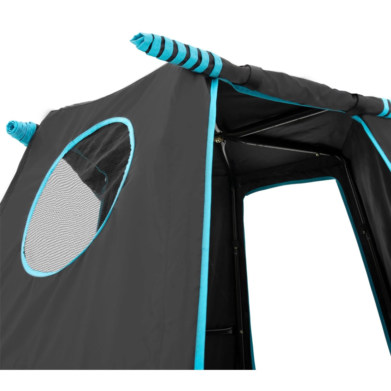 Detailaufnahme des TP Toys Klettergerüst Explorer in Schwarz mit blauem Rand.