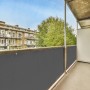 Grauer CCLIFE Balkon Sichtschutz aus Polyesterfaser, wetterfest und blickdicht, am Balkongeländer montiert.