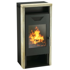 Wamsler Yara Kaminofen in Schwarz mit Sandstein-Verkleidung und brennendem Feuer.