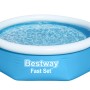 Blauer Bestway Fast Set Aufstellpool, Ø 244 cm, gefüllt mit Wasser.