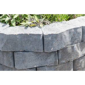 Diephaus Schnecke Quarzit Pflanzsteine, gebaut und bepflanzt.