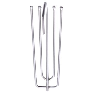 Detailaufnahme eines Metallhakens für Verdunkelungsvorhänge. Zubehör für Fenstervorhänge.