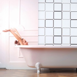 Relaxdays Duschrollo Square Kunststoff Aluminium Weiß Grau Wasserabweisend Schnelltrocknend 120 cm x 240 cm 0,86 kg