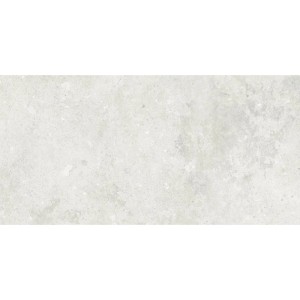 Moderne Bodenfliese Florys in Weiß mit matter Kalksteinoptik und dezenter Maserung, Rutschhemmung R9, frostsicher.