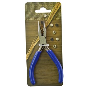 Flachzange zum Basteln, 120 mm, mit blauen Griffen, auf Verpackung für Weihnachtsdeko.