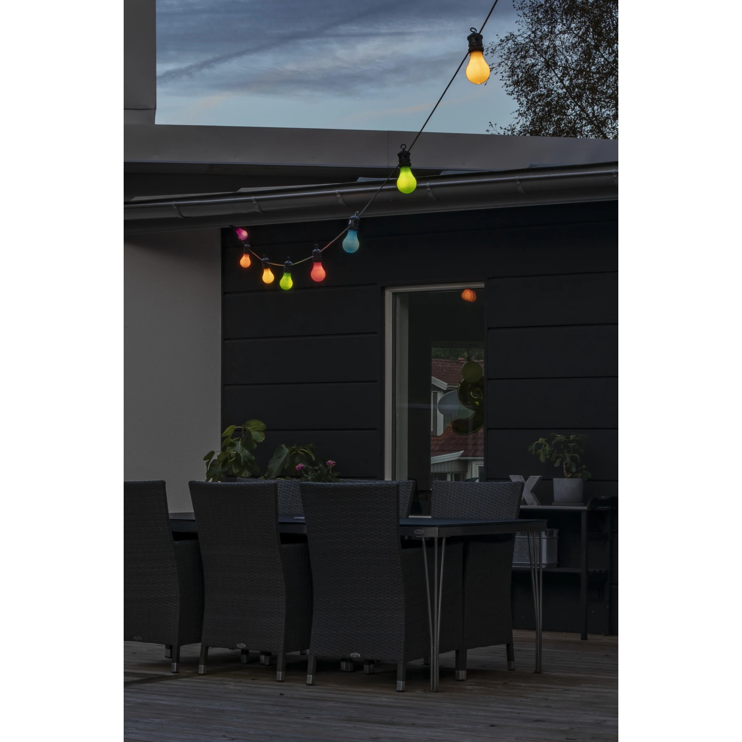 Konstsmide LED-Lichterkette Pastell, 10 bunte Lampen, Dimmer, für Außen-Dekoration.
