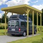 Skan Holz Einzelcarport Friesland mit Aluminiumdach und einem parkenden Transporter.