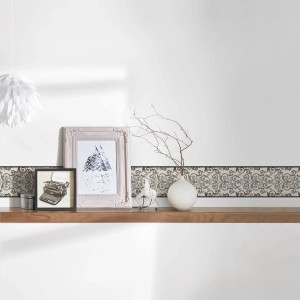 Bricoflor Bordüre in Schwarz-Weiß mit Ornamenten im Vintage-Stil als Vlies-Tapetenborte für Schlafzimmer und Flur.