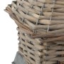 Detailaufnahme: Korbweide Vogelhaus, Teil eines 3er Sets. Naturmaterialien und handgeflochten.