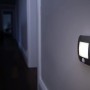 Osram LED-Nachtlicht Nightlux an Wand im Flur. Nachtleuchte mit Bewegungssensor.