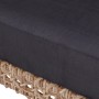 Detailaufnahme: Polyrattan Lounge-Set Junee mit anthrazitfarbenen Auflagen.