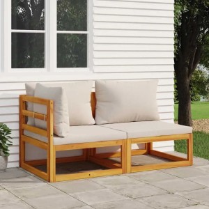 2-tlg. Garten-Sofa-Set vidaXL aus Akazienholz mit hellgrauen Kissen vor weißer Hauswand.
