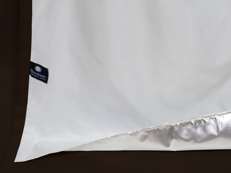 Moondream Wärmeschutzvorhang Dunkelbraun 260 cm x 145 cm kaufen bei OBI