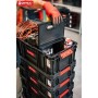 Schwarzer PROREGAL QBRICK Werkzeugkasten (52L) mit geöffnetem Deckel, gefüllt mit Werkzeug.
