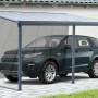 Floraworld Terrassenüberdachung in Anthrazit mit Auto darunter. Die Überdachung bietet Schutz und ein modernes Design.