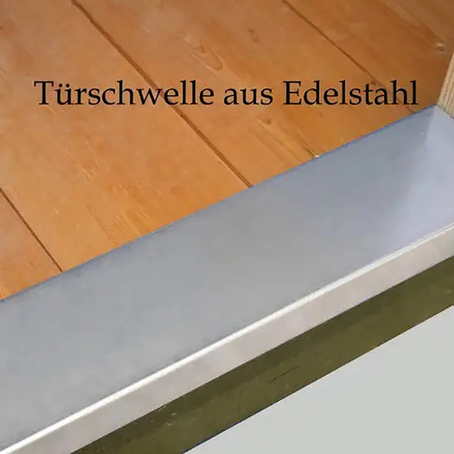 Detailaufnahme: Edelstahl-Türschwelle am Alpholz Gartenhaus Bremen-28.
