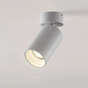 Weißer Arcchio Strahler Brinja aus Aluminium, 1-flammig, GU10 für Flur und Treppenhaus.