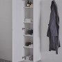 Weißer Ideal Standard Bad-Hochschrank Adapto (37 cm) mit offenen Fächern und Badutensilien.
