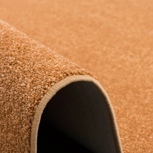 Detailansicht: Snapstyle Hochflor Teppich Luna in Terrakotta, 80x160cm. Weicher Velours-Teppich.