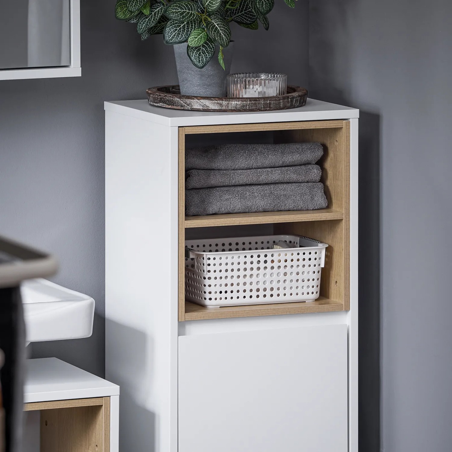 SoBuy Wäscheschrank BZR146-W mit Fächern und ausklappbarem Wäschesammler, weiß.