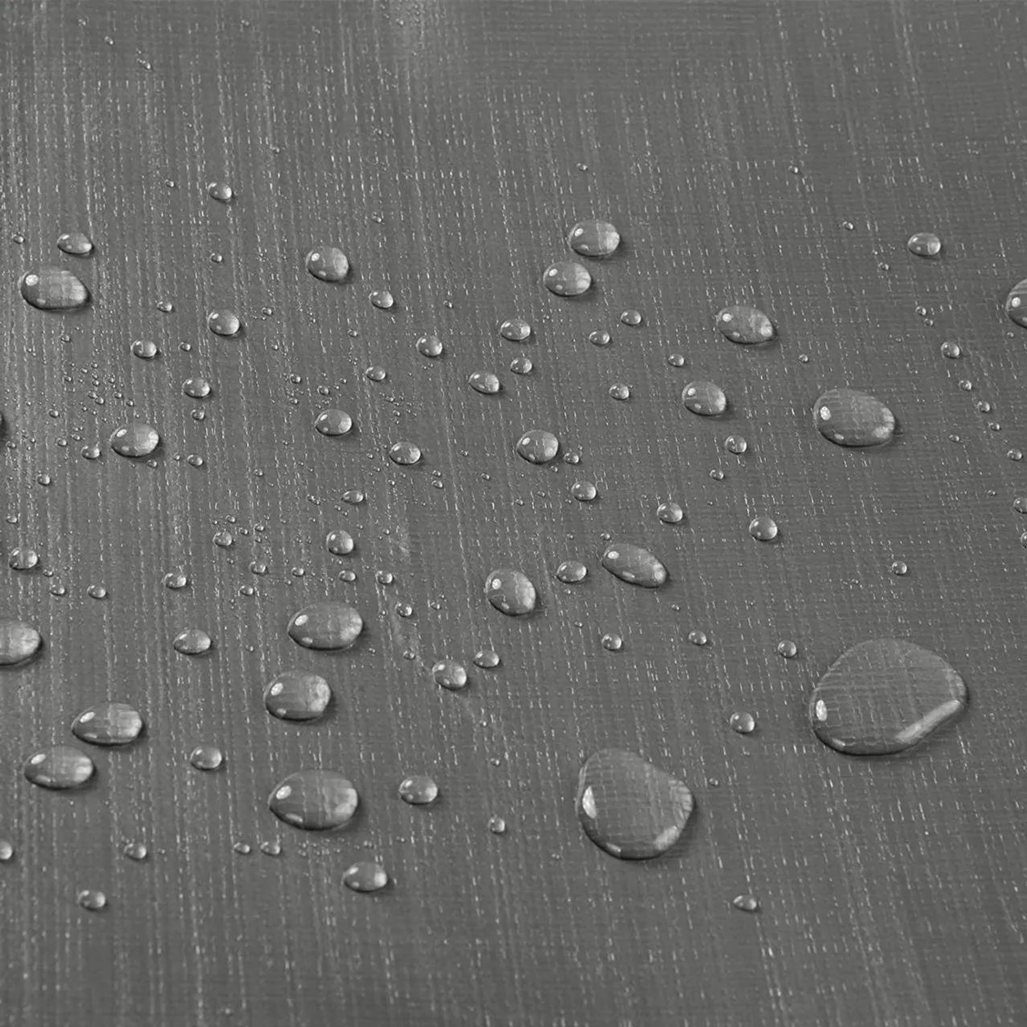 Graue WOLTU Abdeckplane (5x5 m) mit Wassertropfen. Wasserdicht, 180 g/m² PE-Gewebe mit Ösen.