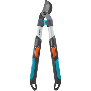 Gardena TeleCut 520-670 B Astschere mit Teleskop-Funktion für Äste bis 42mm Durchmesser.