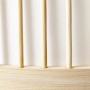 Detailaufnahme der Brilliant Nori Stehlampe aus Bambus und weißem Textil. Design-Stehleuchte für Wohnräume.