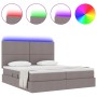 vidaXL Bett mit LED-Lichtleisten, Kopfteil, Stoff Taupe, 200x200 cm.