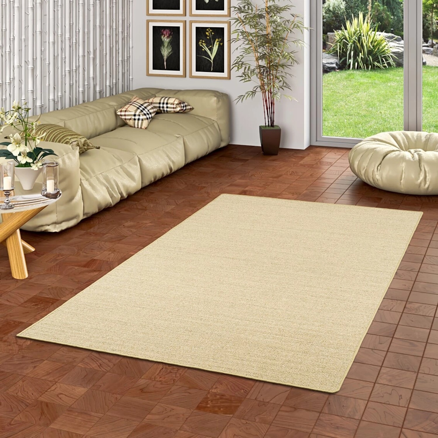 Klassischer Sisalteppich „Natur Hirse“ von Snapstyle, 100x400 cm. Naturfarbener Teppich auf braunem Holzboden.