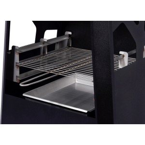 Detailaufnahme: Dobar Gartenkamin aus Metall mit Grillrost, schwarz.