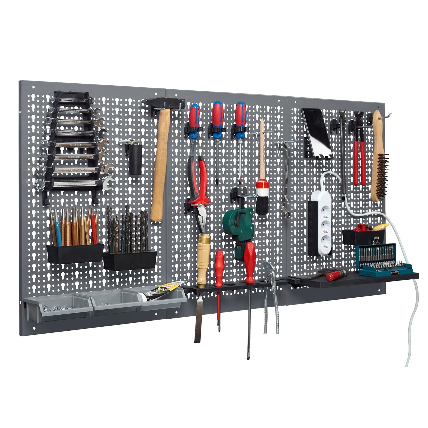 Hellgraue Küpper Lochwand, 60x120cm, mit Werkzeugen und Zubehör an den 3 Stahlblech-Elementen.