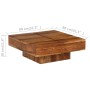 Quadratischer Couchtisch aus Akazienholz, 80x80x30 cm, für das Wohnzimmer.