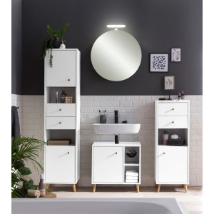 Schildmeyer Highboard Bjarne, weiß-matt, mit Tür, Schubladen und offenem Fach im Badezimmer.