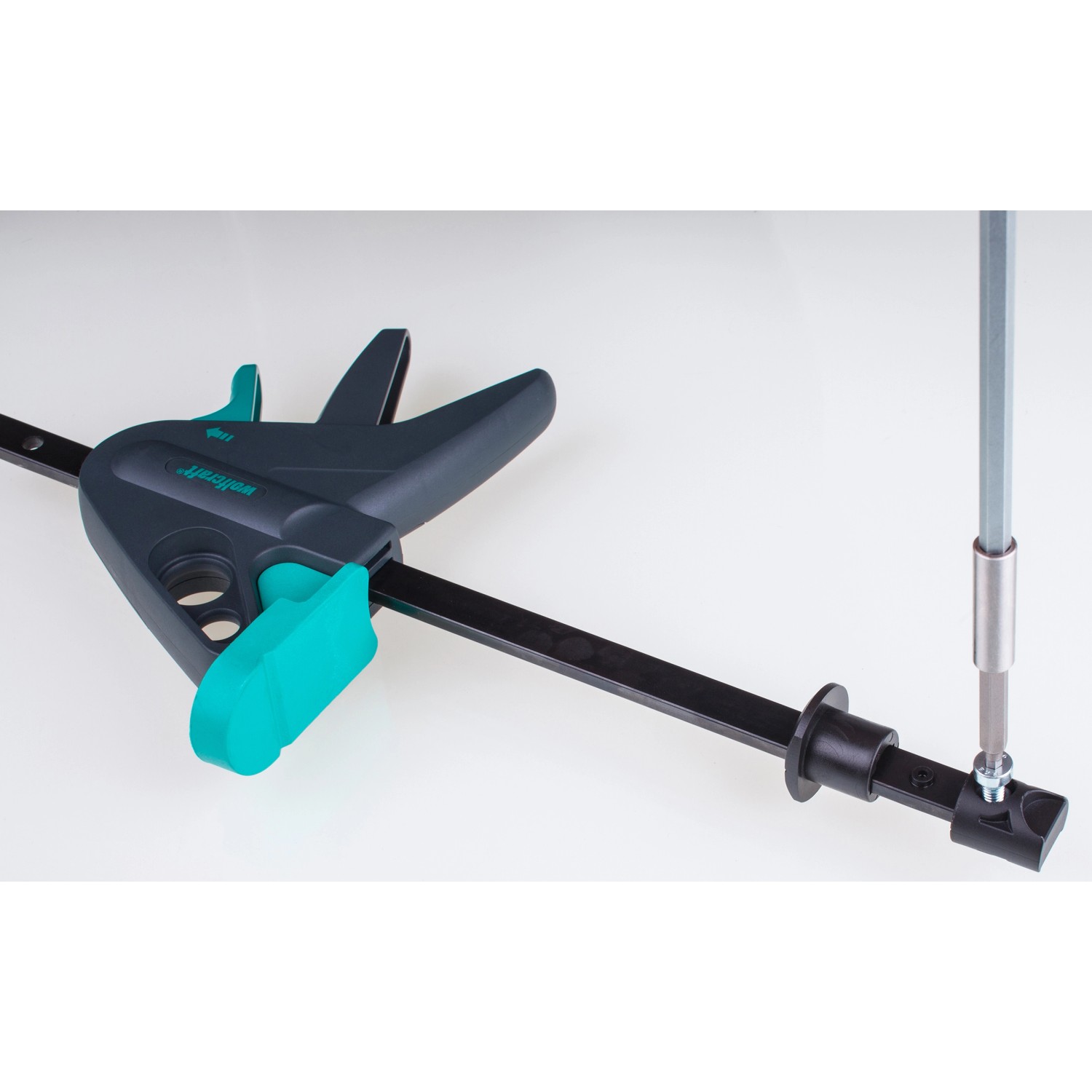 Wolfcraft Werktischspanner Pro zum Fixieren von Werkstücken, Spannwerkzeug mit 120 mm Spannweite.