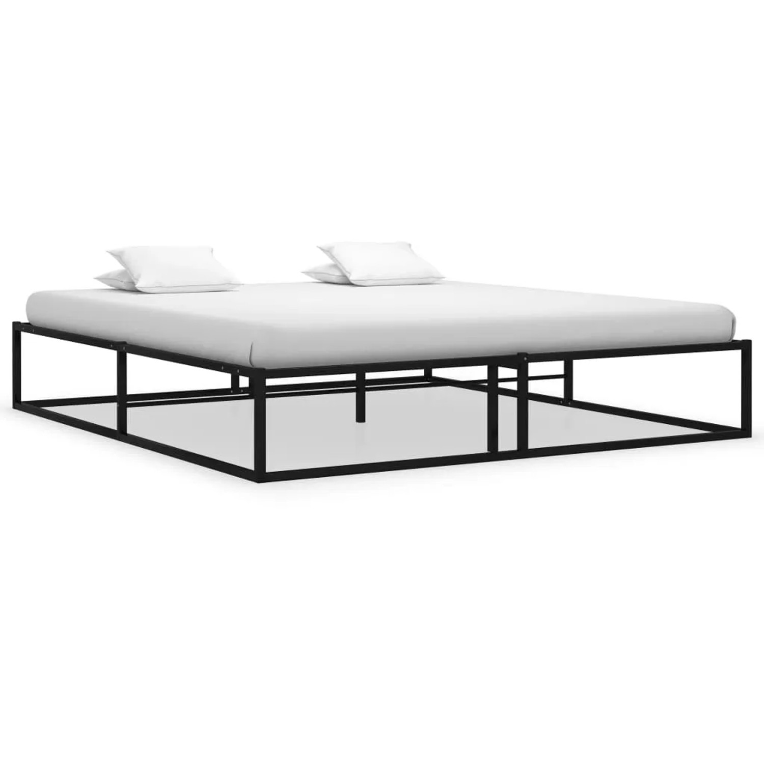 Schwarzes Metall Bettgestell 180x200 cm von vidaXL mit Lattenrost und Kissen.