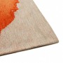 Detailansicht des Lola&Moi Teppichs Orangeade Gold (240x340cm) mit abstraktem, orangenem Muster.