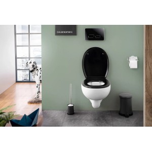 Schwarzer Calmwaters WC-Sitz Premium mit Absenkautomatik auf einem weißen Hänge-WC.