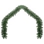 Grüne vidaXL Weihnachtsgirlande aus PVC, 20 m lang, buschig, in Bogenform drapiert. Ideal für festliche Deko.