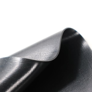 Schwarze Aquagart Teichfolie aus PVC, 1 mm stark, für Gartenteiche.