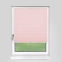 Rosa Plissee 100x210 cm am Fenster, blickdicht und ohne Bohren montiert.