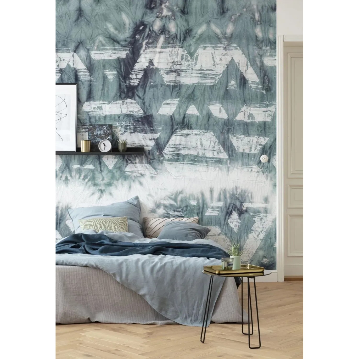 Sanders & Sanders Fototapete Künstlerisch Blaugrün, abstrakte Formen im Schlafzimmer.